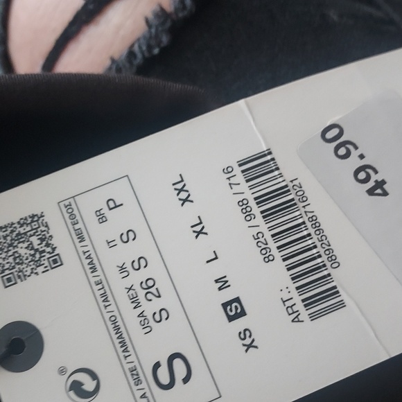 Zara skirt - Picture 4 of 4